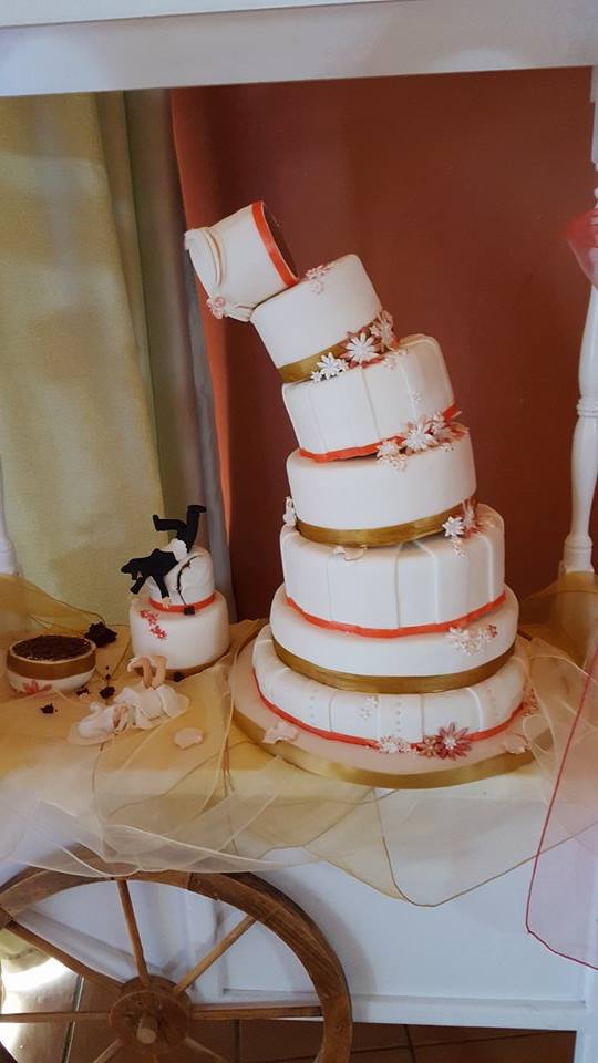 Toppling wedding cake